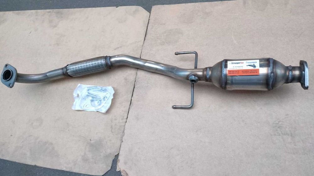 Труба приемная Мицубиши Лансер 9 1.6 Mitsubishi Lancer 9 1.6