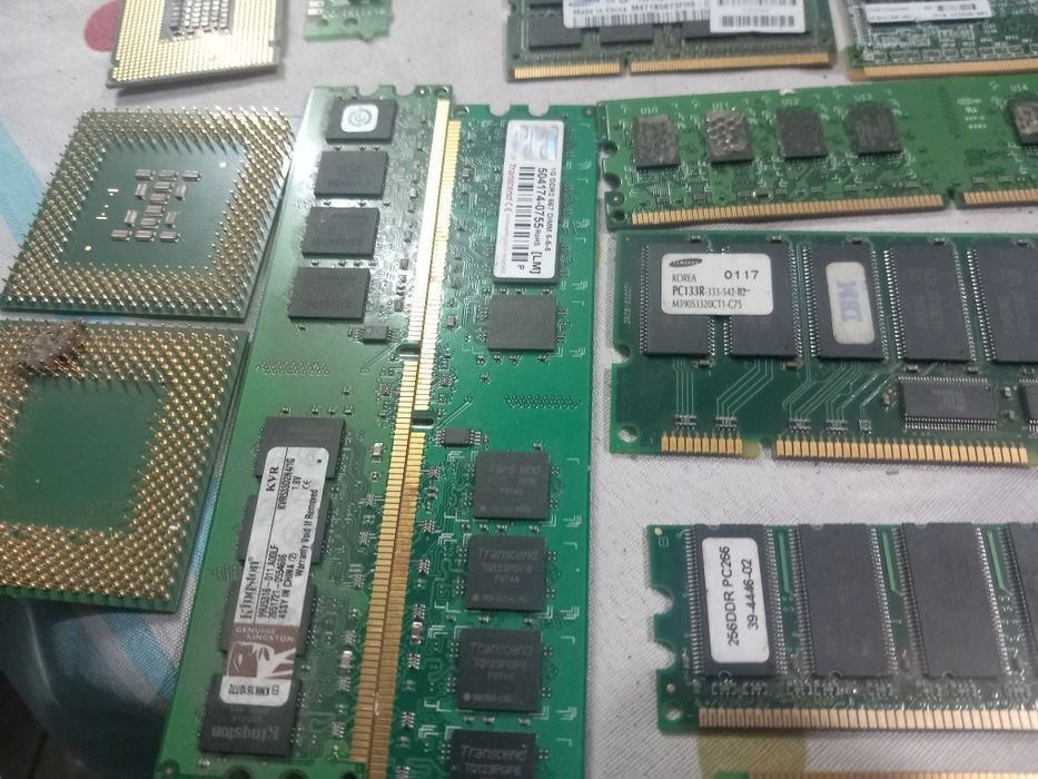 Lote  memórias RAM.
