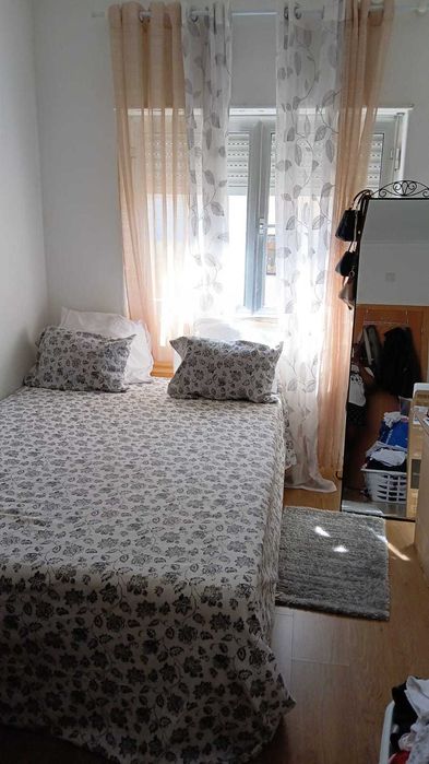 Quarto a arrendar barreiro