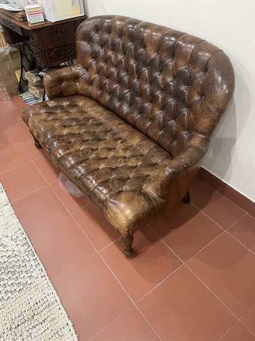 Sofas em pele antigos