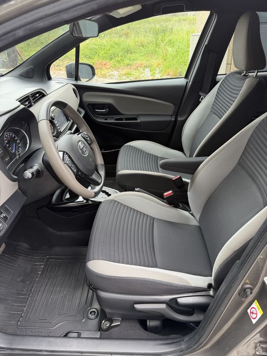 Toyota yaris 1.5 Hsd Square Collection  1 dono