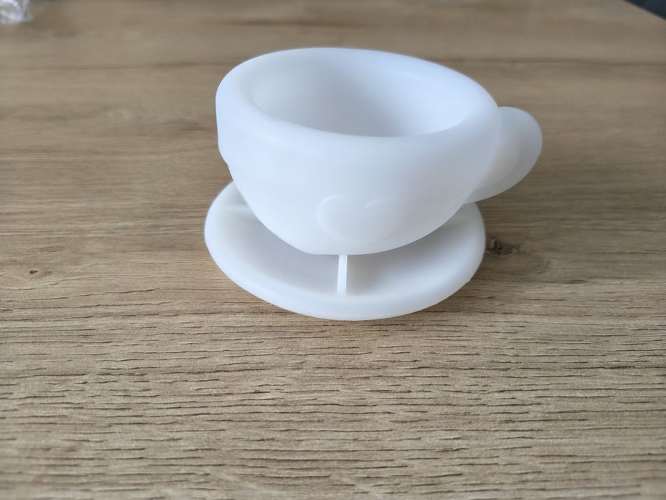 Silikonowa forma filiżanka ze spodkiem