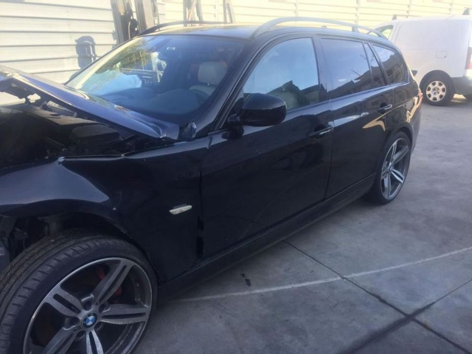 BMW 330d E 91 X drive Pack M 245 cv de 2010 para peças