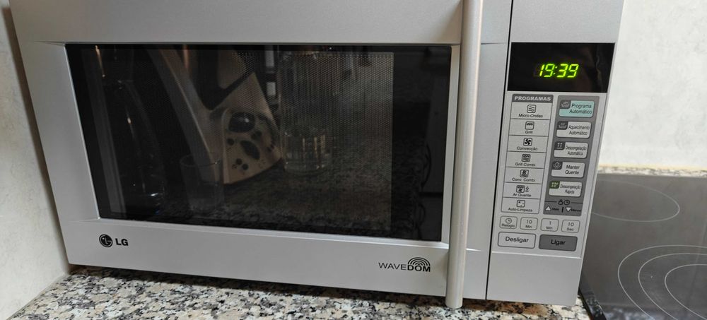 Microondas com grill