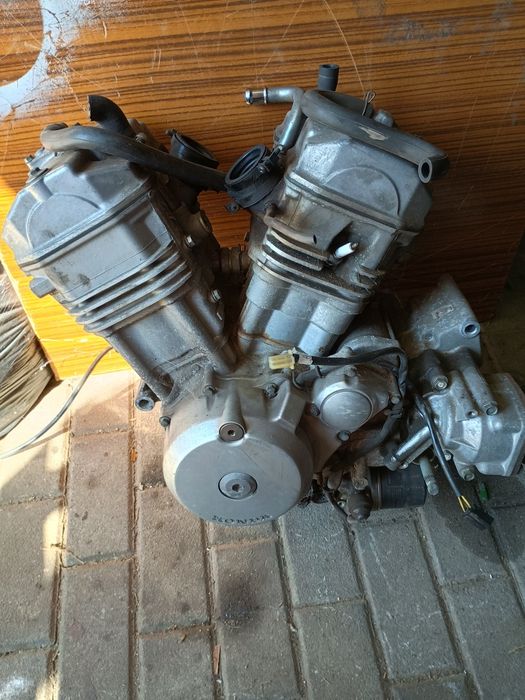 Honda NT650 V Deauville silnik 2005