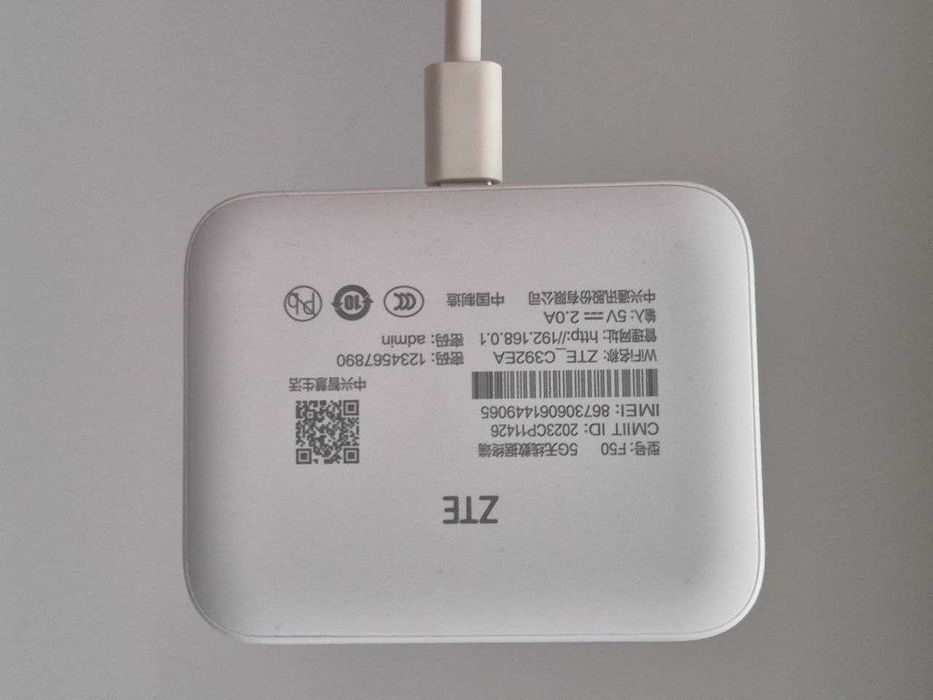 ZTE UFi F50 5G Pocket MiFi 5G Router Wi-Fi Portátil — Excelente Estado — Porto