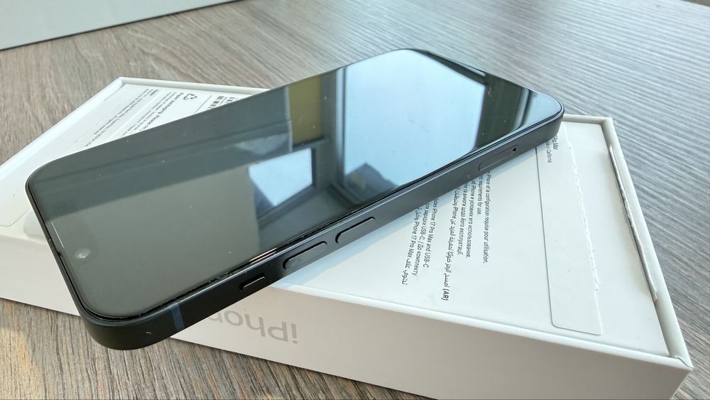 Продам  Apple iPhone 14 128Gb Midnight физическая сим