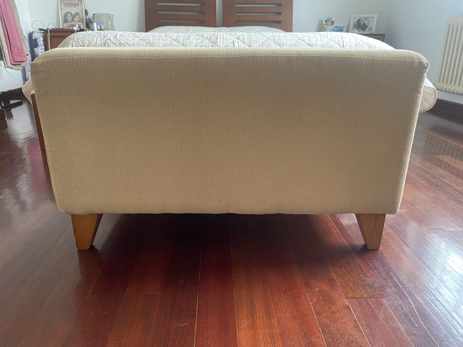 Puff quarto bege quadrado