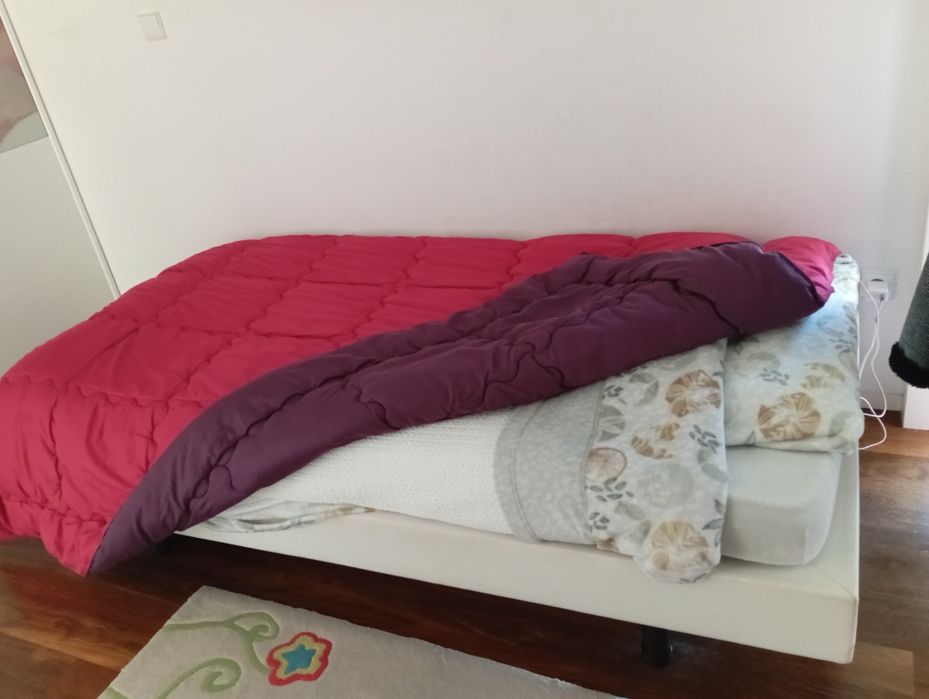Sommier solteiro e colchão