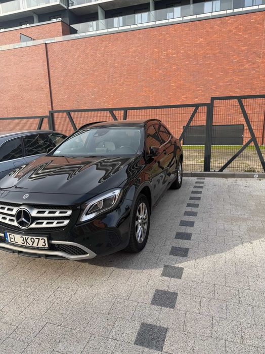 Mercedes GLA 180 2018r. przebieg 65tyś km.