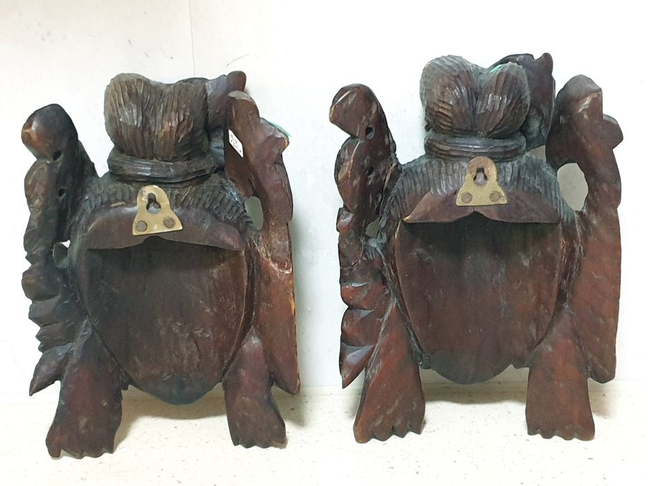 Par de lindas antigas máscaras asiáticas de Deusa Guanyin esculpidas