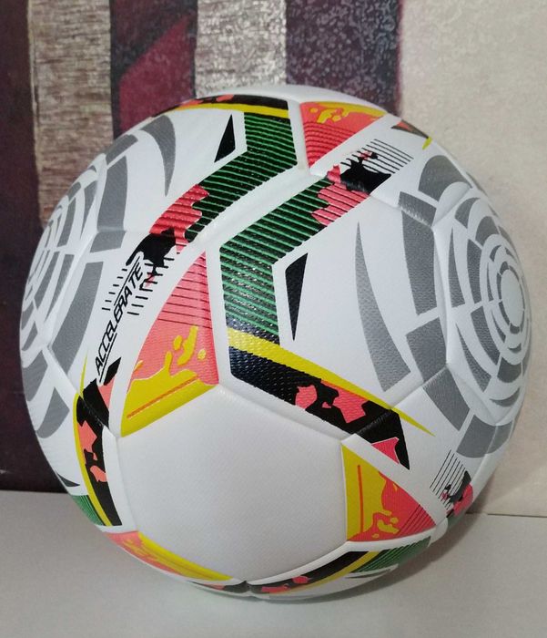 Футбольний м'яч La Liga 1 Accelerate безшовний 5 розмiр