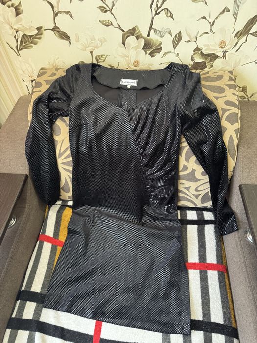Сукня святкова чорна