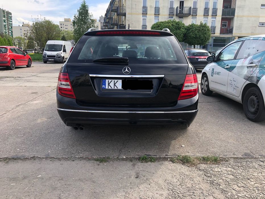 Продаю Мercedes C180 2011р дизель пробіг по Бельгіі 165 000км 8000€