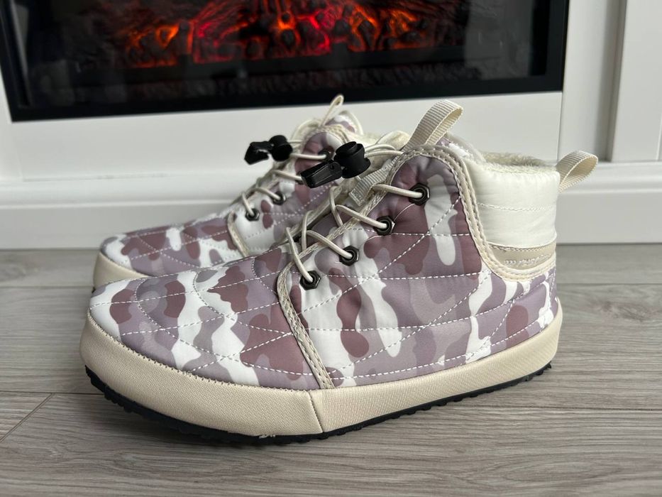 Стильні та теплі жіночі угі на зиму – обмежений розмір!