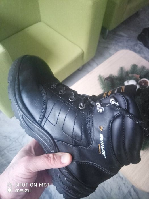 Фірменные трекинговые ботинки