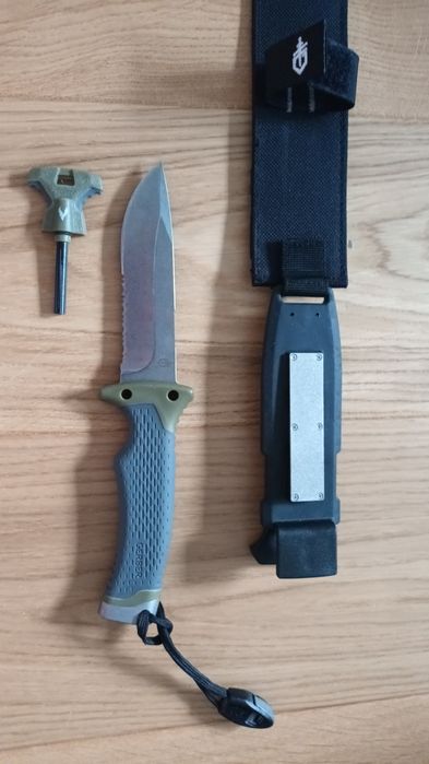 Nóż Gerber ultimate survival