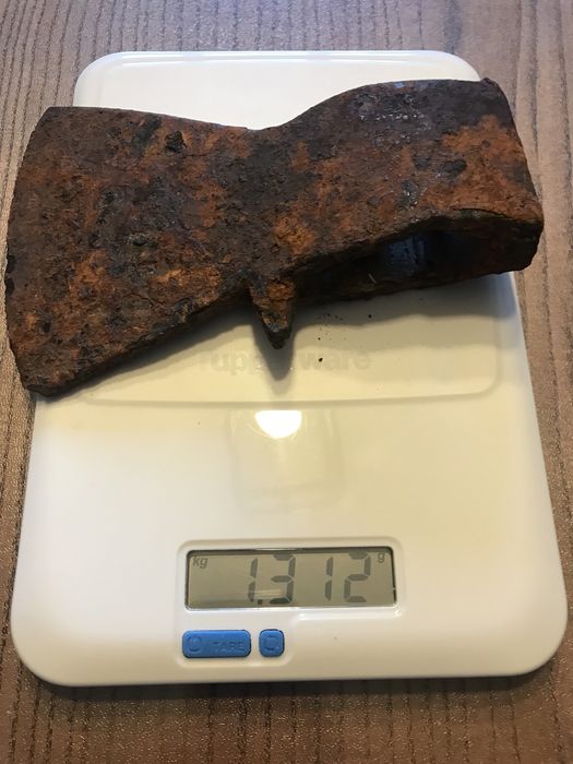 Сокира старовинна. Топор