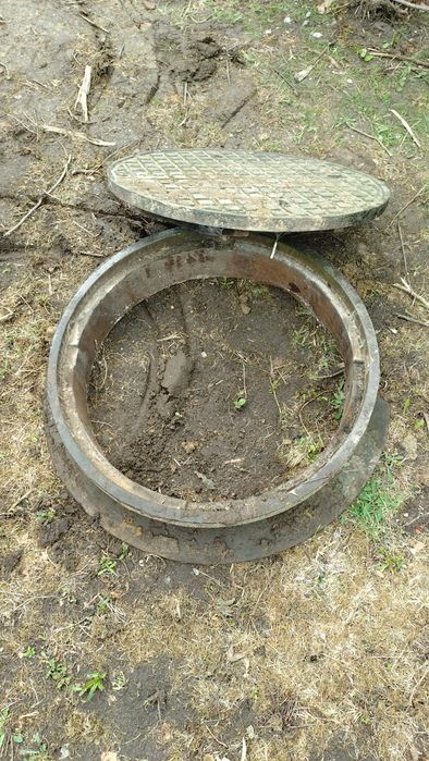 Właz studzienka kanalizacyjna 60cm