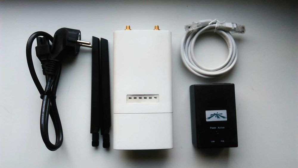Наружная точка доступа(WIFI-антенна) 2.4Ггц Ubiquiti Rocket M2 + POE