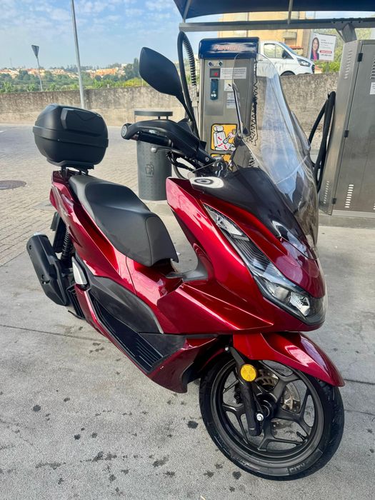 Honda PCX 2022.