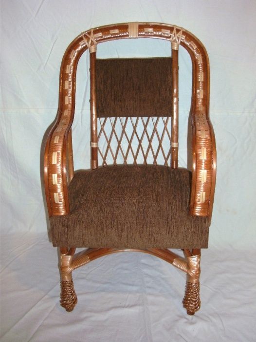 Dziecinny wiklinowy fotelik tapicerowany