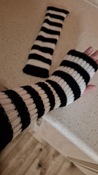 Rękawiczki damskie mitenki.