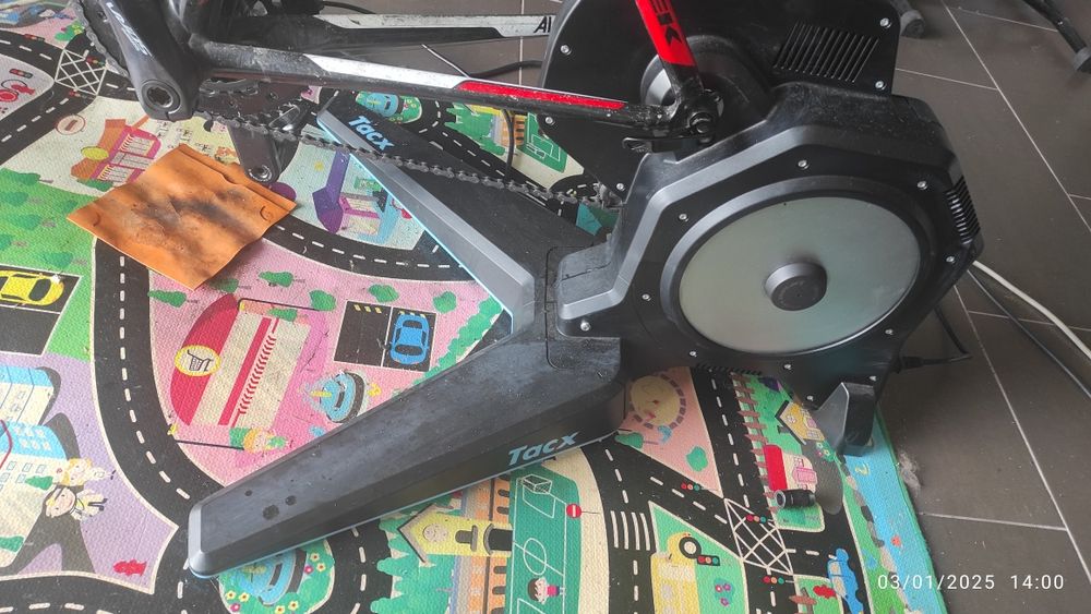 TACX Flux 2 Smart . Rolo de treino interactivo