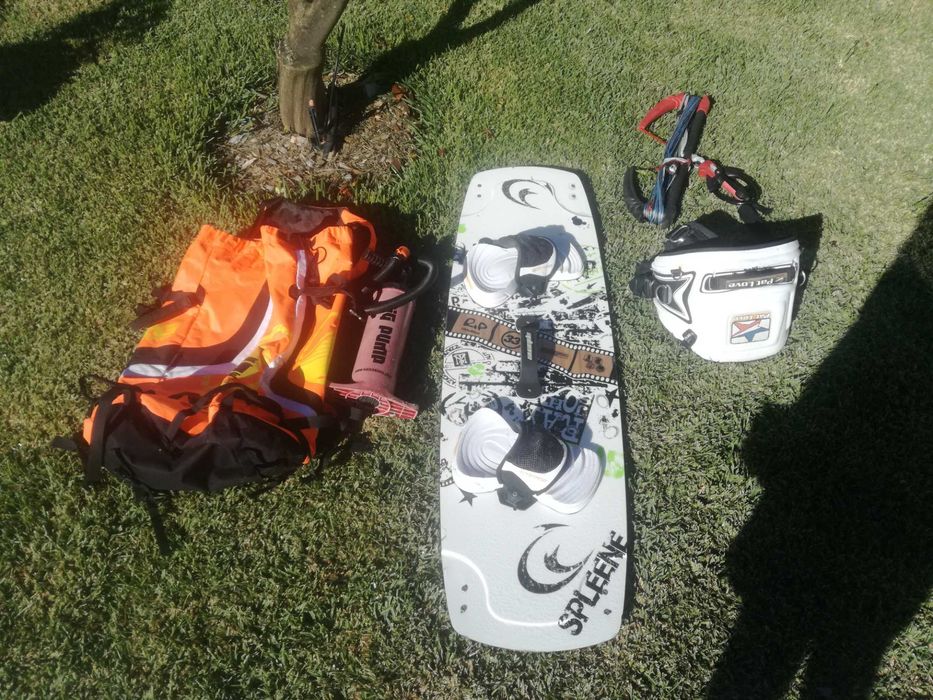 Kitesurf LiquidForce 10 metros prancha, arnez e barra