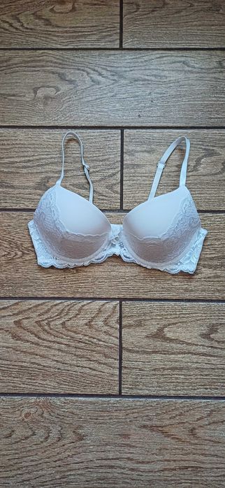 Biały biustonosz Flame r. 75 B