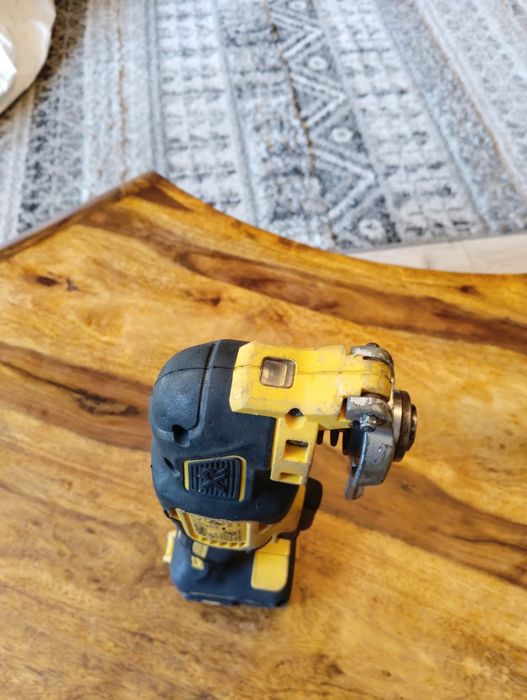 Narzędzie wielofunkcyjne DeWalt DCS355