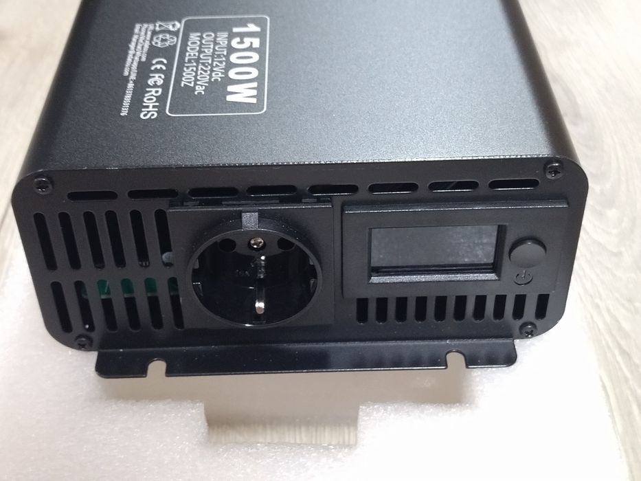 Інвертор DATOUBOSS 1500 W / 3000 W 12 V 220 з пультом чиста синусоїда