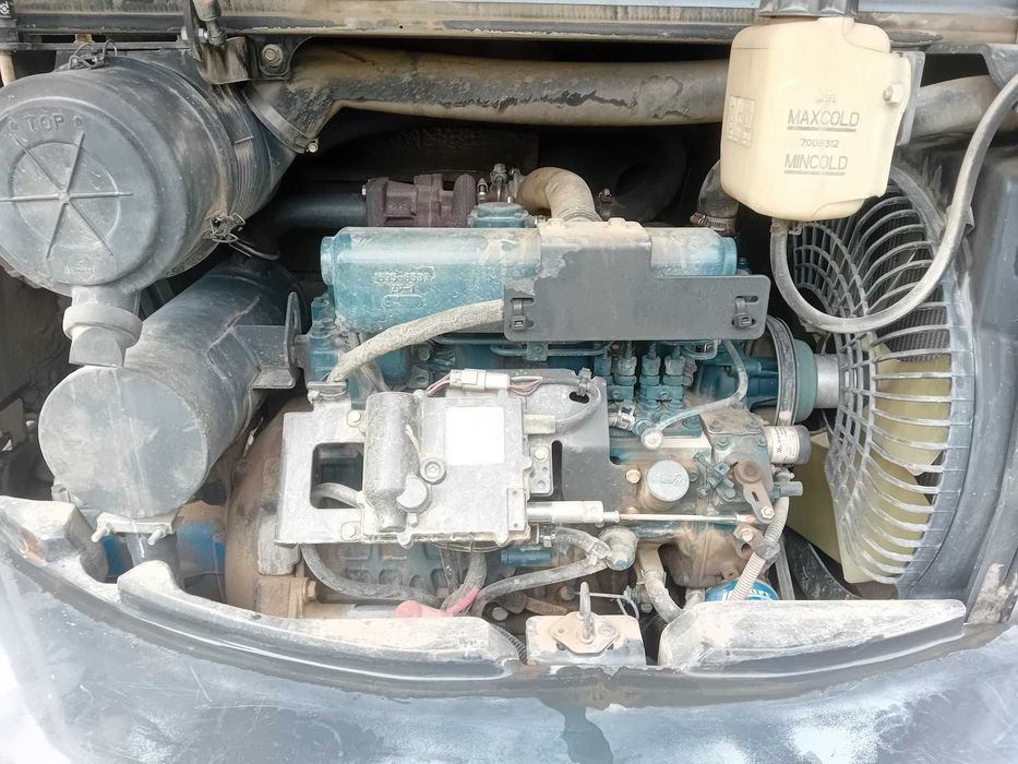 Mini Giratória / Mini Escavadora Bobcat E50