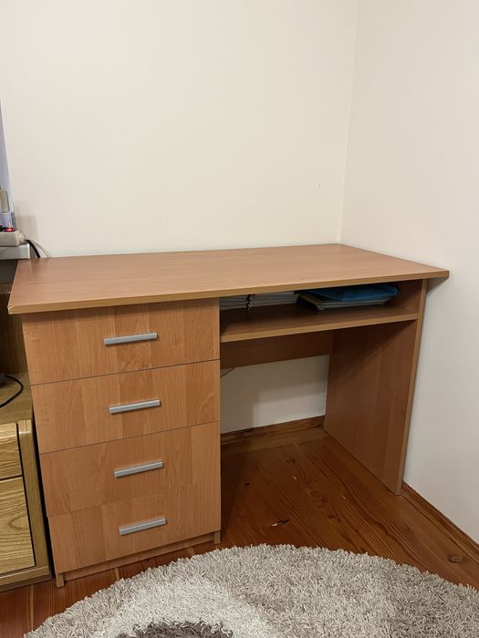 Стіл письмовий/компʼютерний