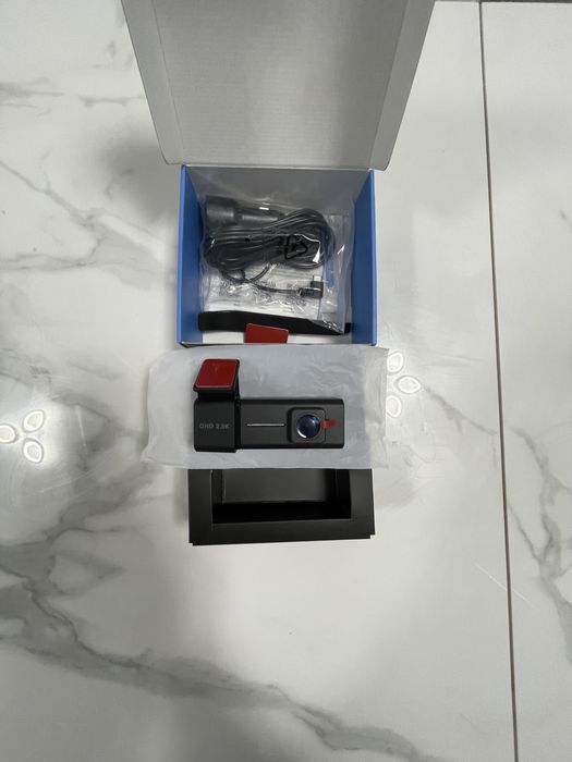 автомобільний відеореєстратор Dash Camera V100Pro.