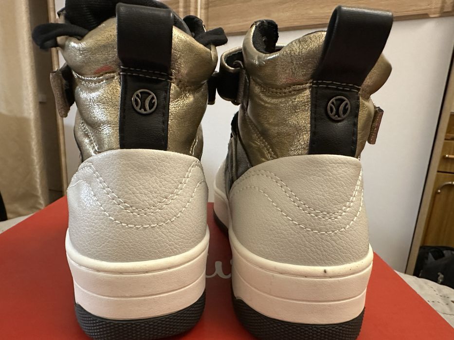 Продам кроссовки s.Oliver 40р