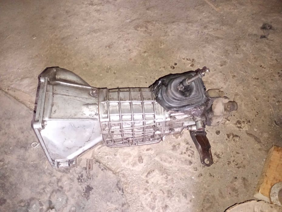 Фиатовская 5-ступка в хорошем состоянии скоростя  не выбивают