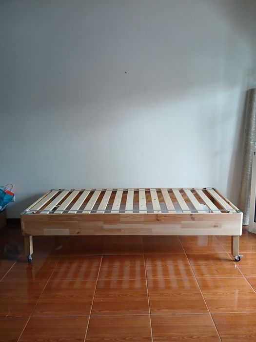 Vendo Cama Solteiro Sommier + Colchão 90x200