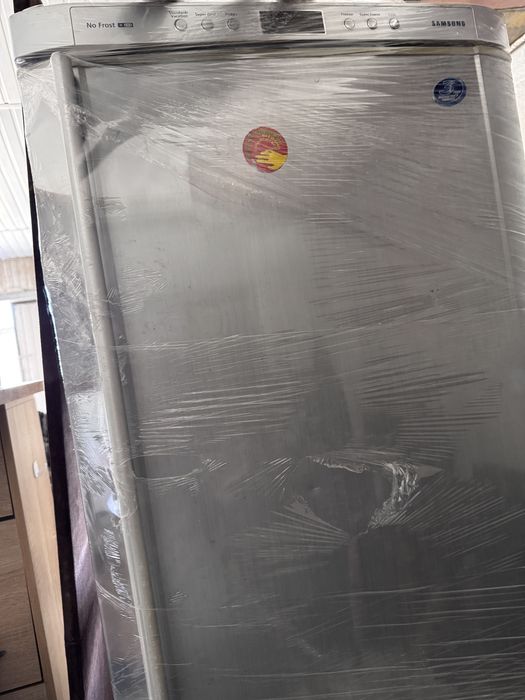 Холодильник Samsung No Frost 176*56.