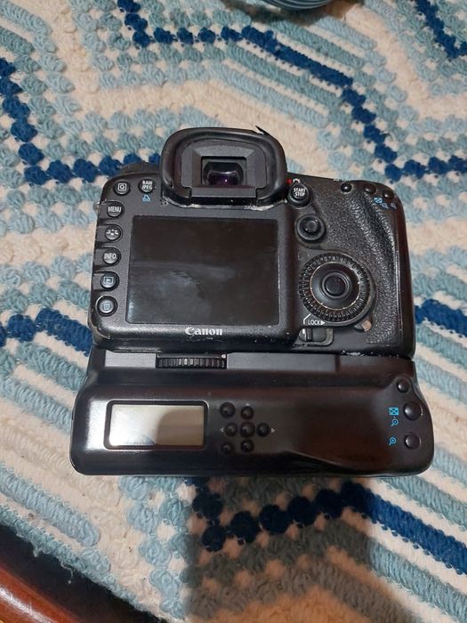 Canon EOS 7D com grip