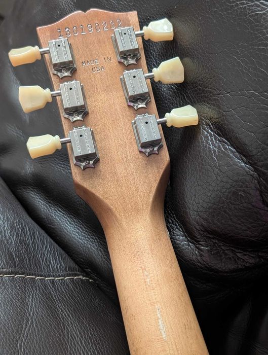 Gibson Les Paul Tribute Satin Honeyburst 2019