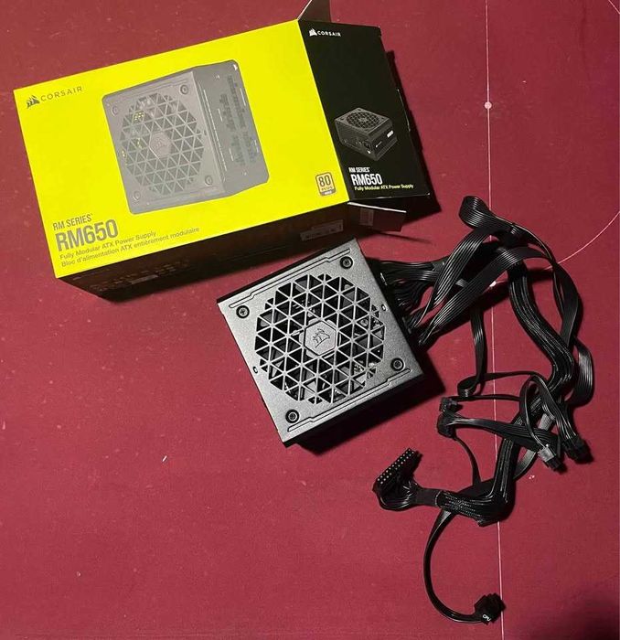 Fonte Alimentação CORSAIR RM650 - 80 PLUS GOLD