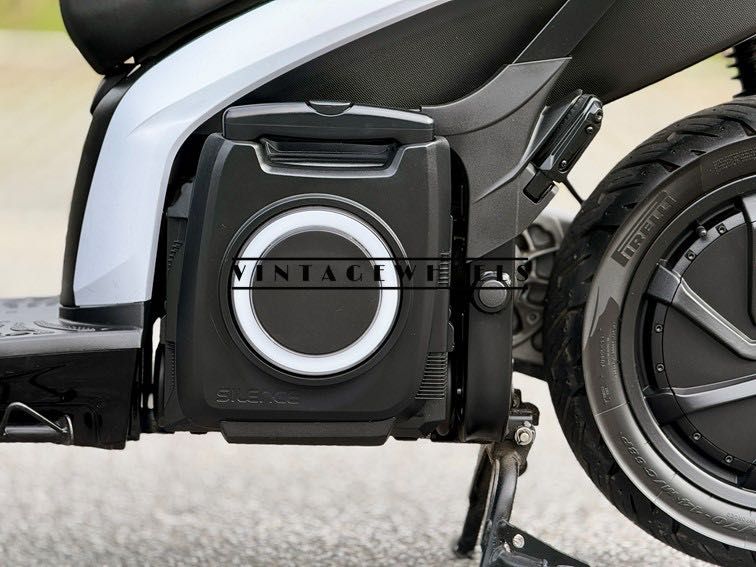 SEAT MÓ 125 – 2024 – Apenas 1.400 km – Scooter Elétrica