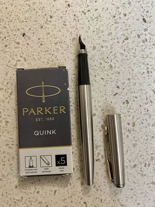 Ручка перова Parker