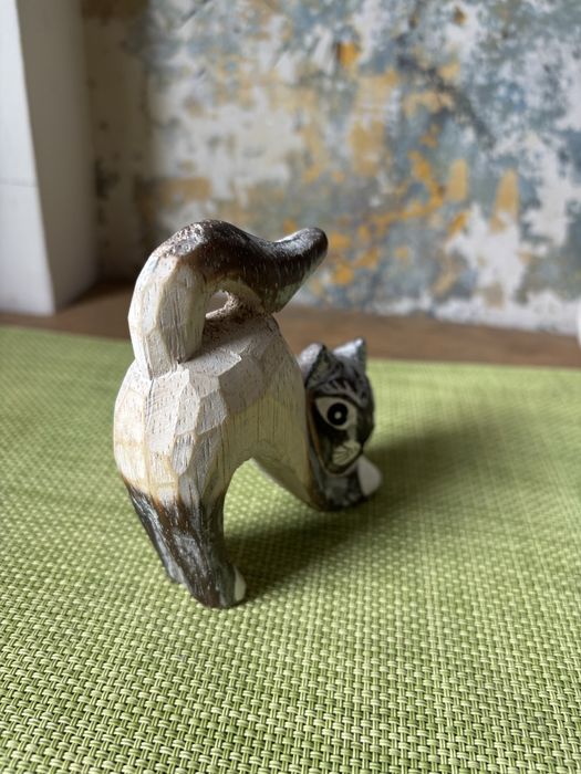 Kotek figurka drewniana
