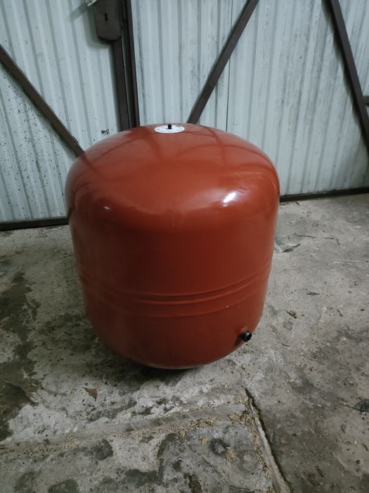 Naczynie przeponowe , zbiornik wyrównawczy 200 litrów