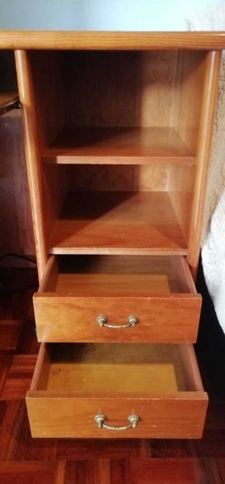 Secretária de madeira