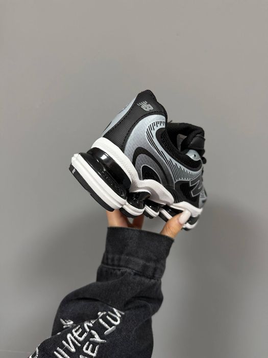 Кросівки New Balance 2000 Black Metallic premium