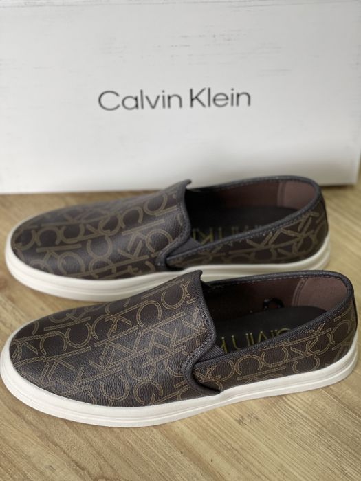 продам кроссовки кеды слипоны Calvin Klein оригинал