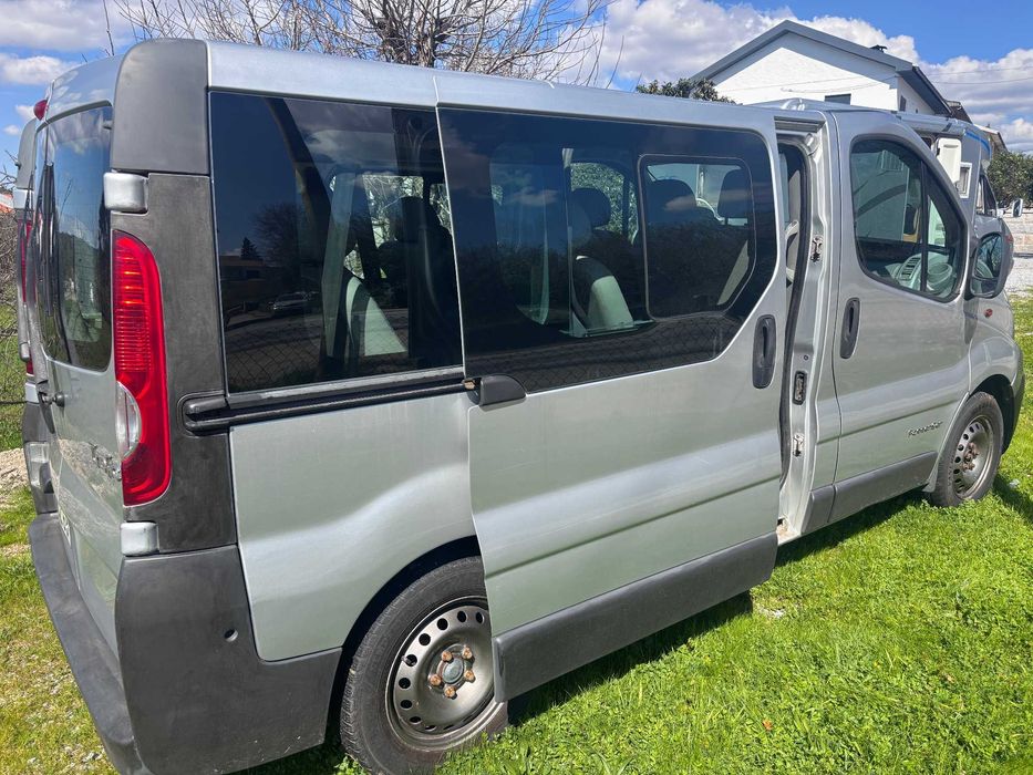 Renault Trafic  9 Lugares